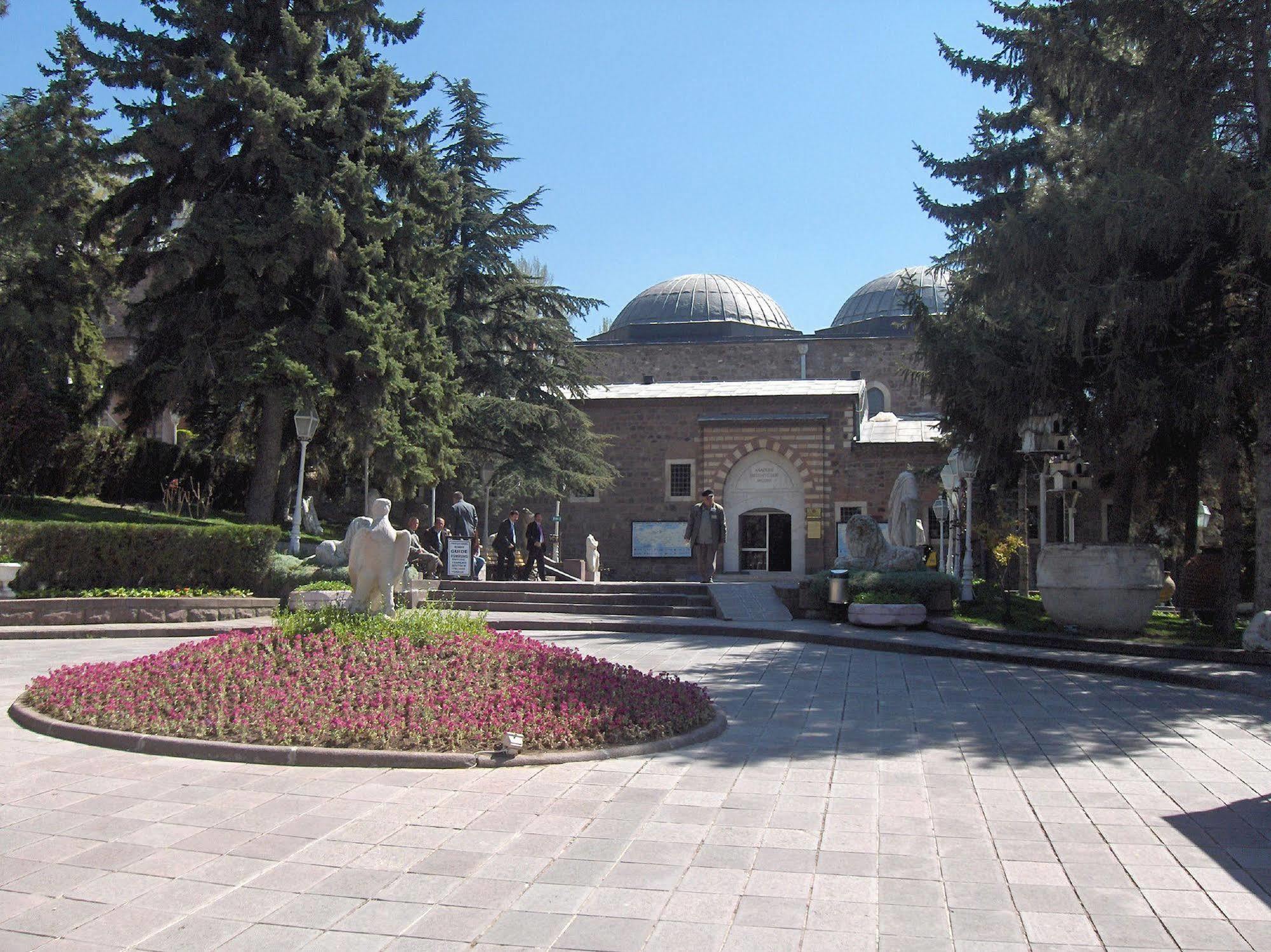 Mithat Hotel 3*