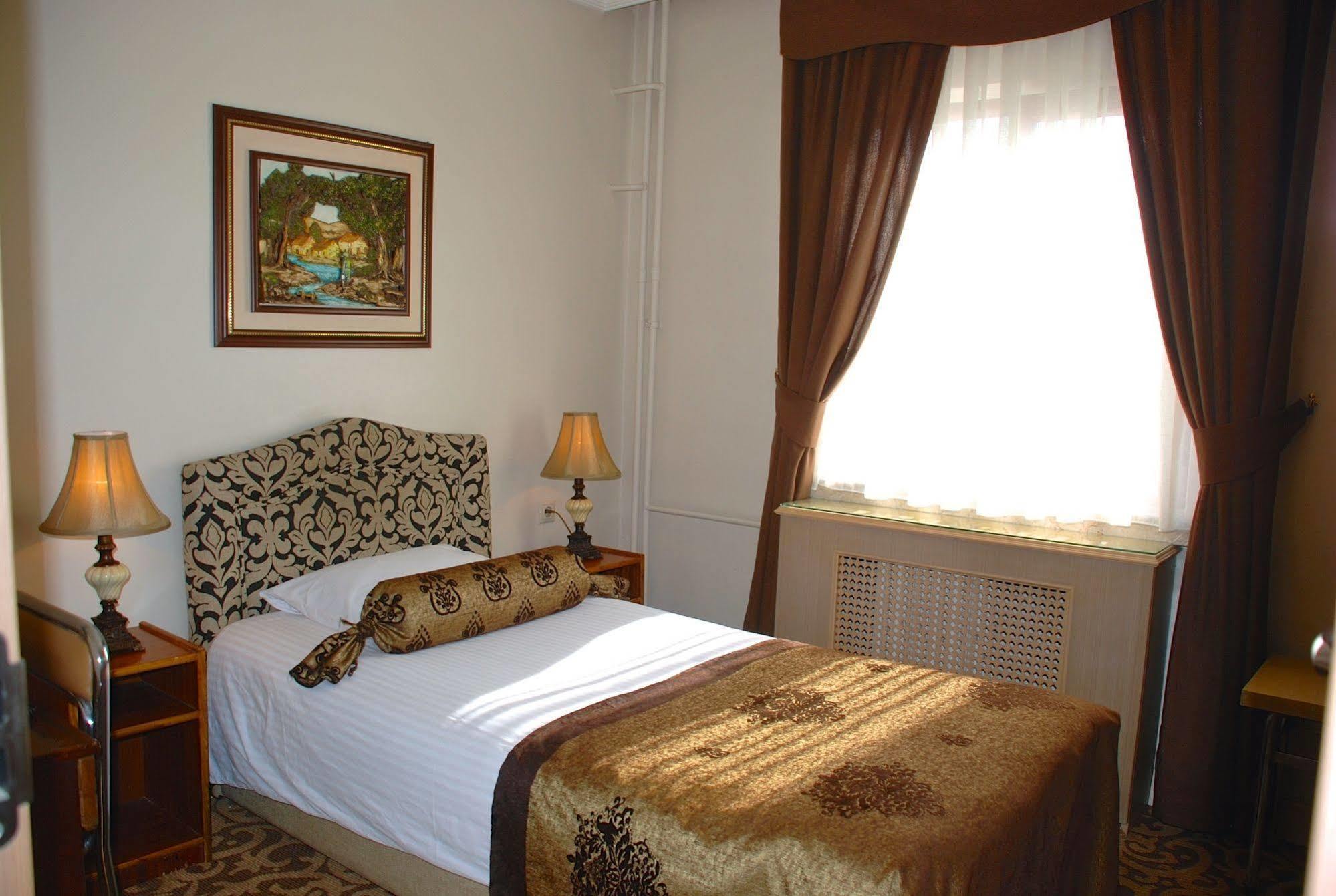 Mithat Hotel